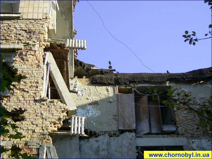 Обрушение здания школы в Припяти